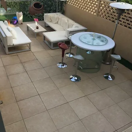 Giannis Modern Apartment